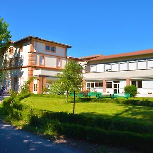  Hotel Centre Louis Ormières France